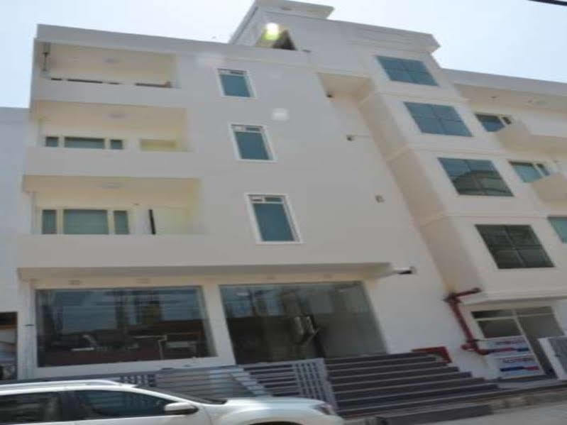 Capital O 4535 Hotel Uma Palace Varanasi Exterior photo
