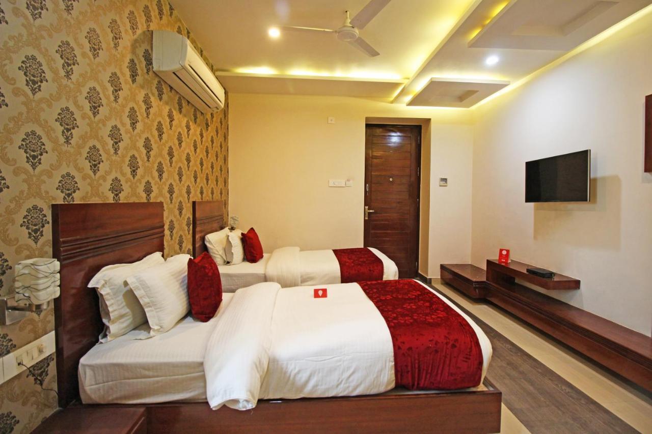 Capital O 4535 Hotel Uma Palace Varanasi Exterior photo