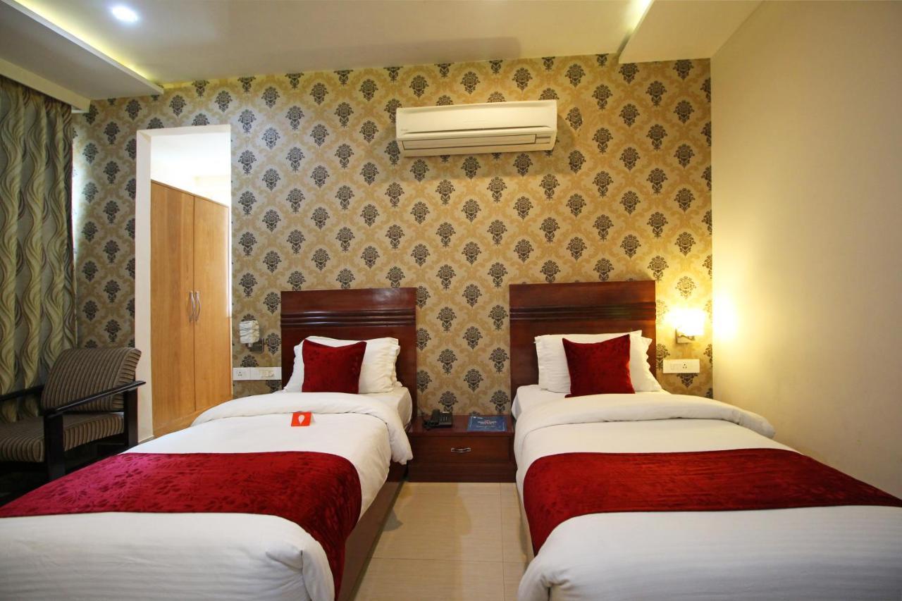Capital O 4535 Hotel Uma Palace Varanasi Exterior photo