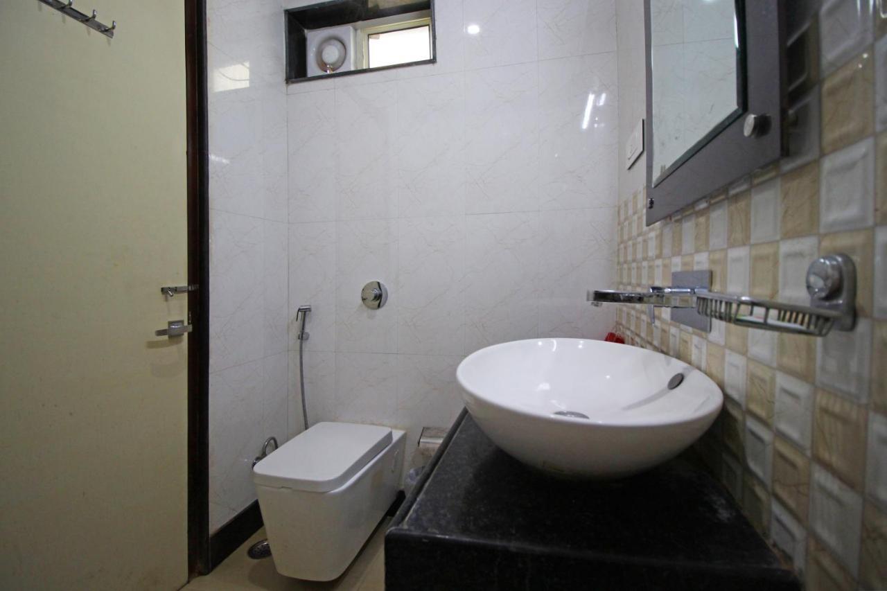 Capital O 4535 Hotel Uma Palace Varanasi Exterior photo