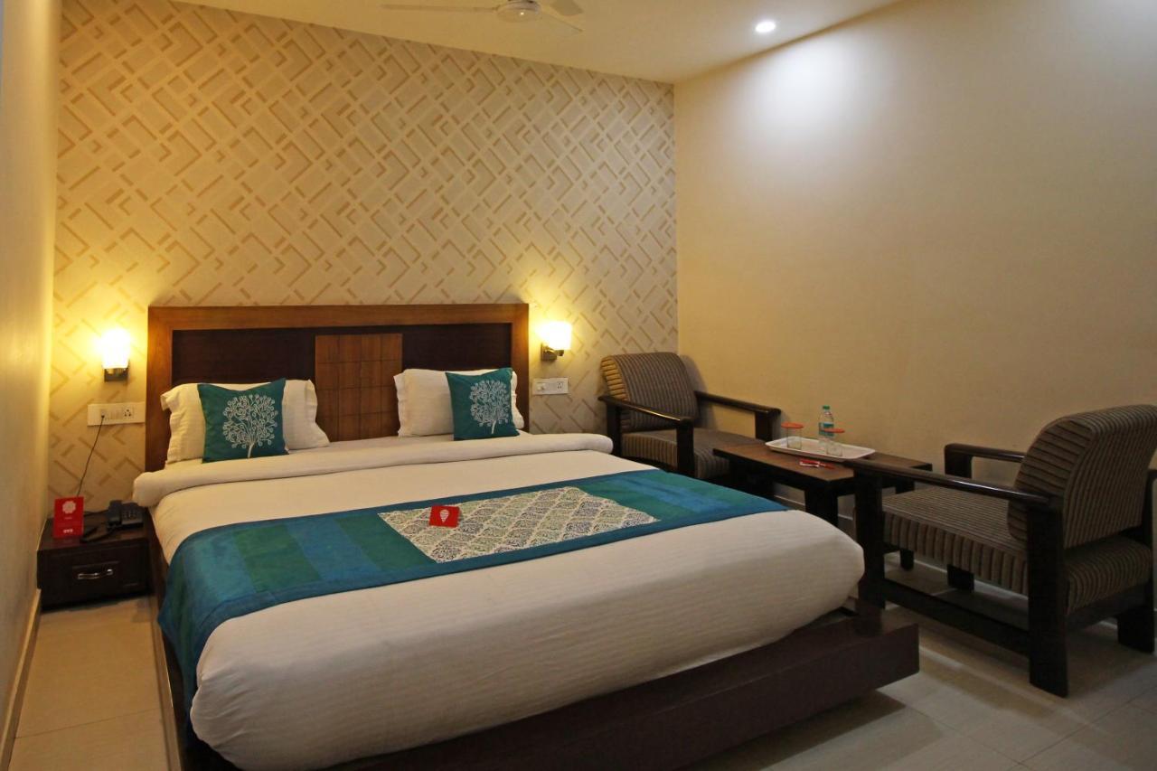 Capital O 4535 Hotel Uma Palace Varanasi Exterior photo