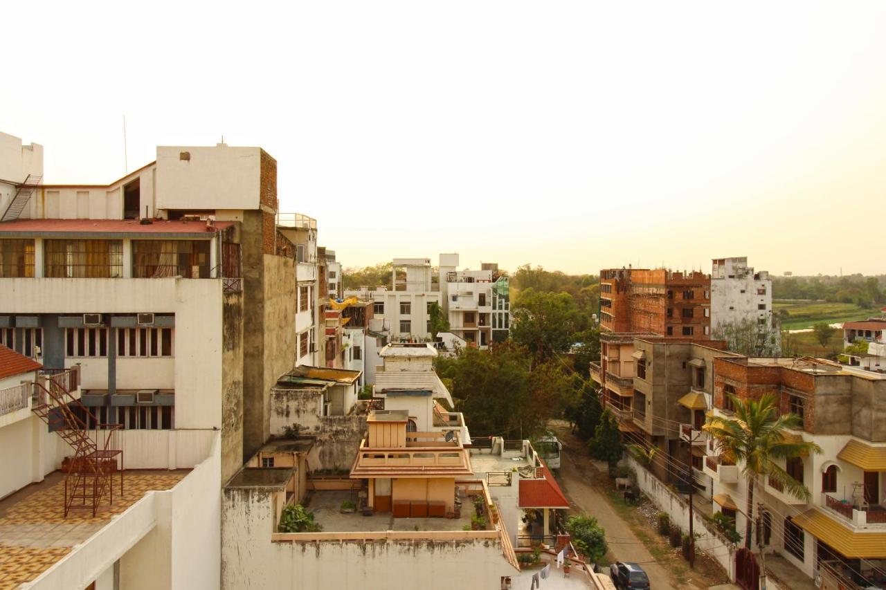 Capital O 4535 Hotel Uma Palace Varanasi Exterior photo