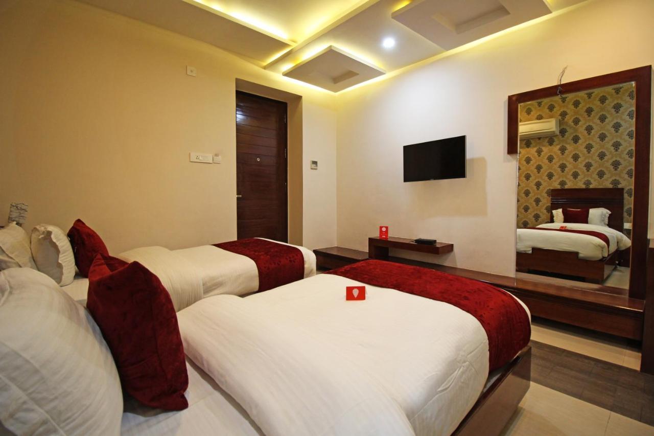 Capital O 4535 Hotel Uma Palace Varanasi Exterior photo