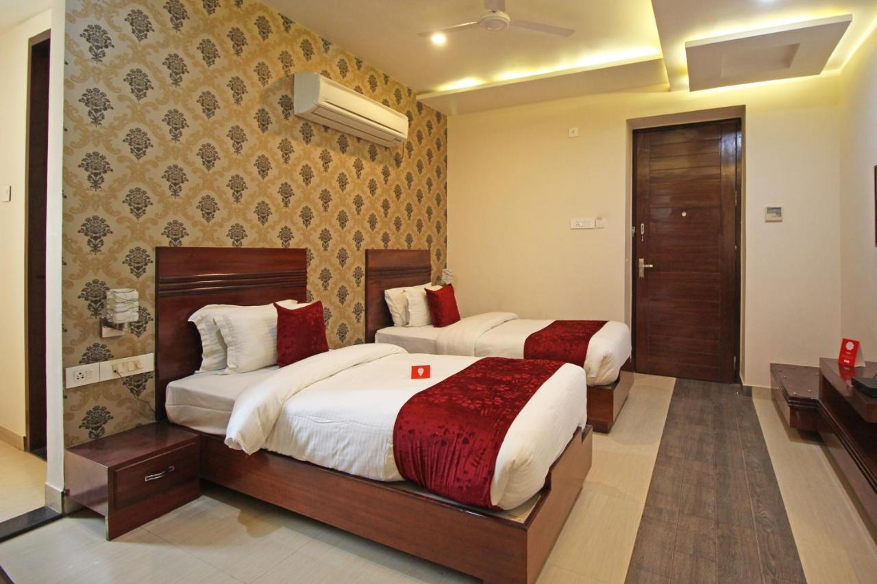 Capital O 4535 Hotel Uma Palace Varanasi Exterior photo