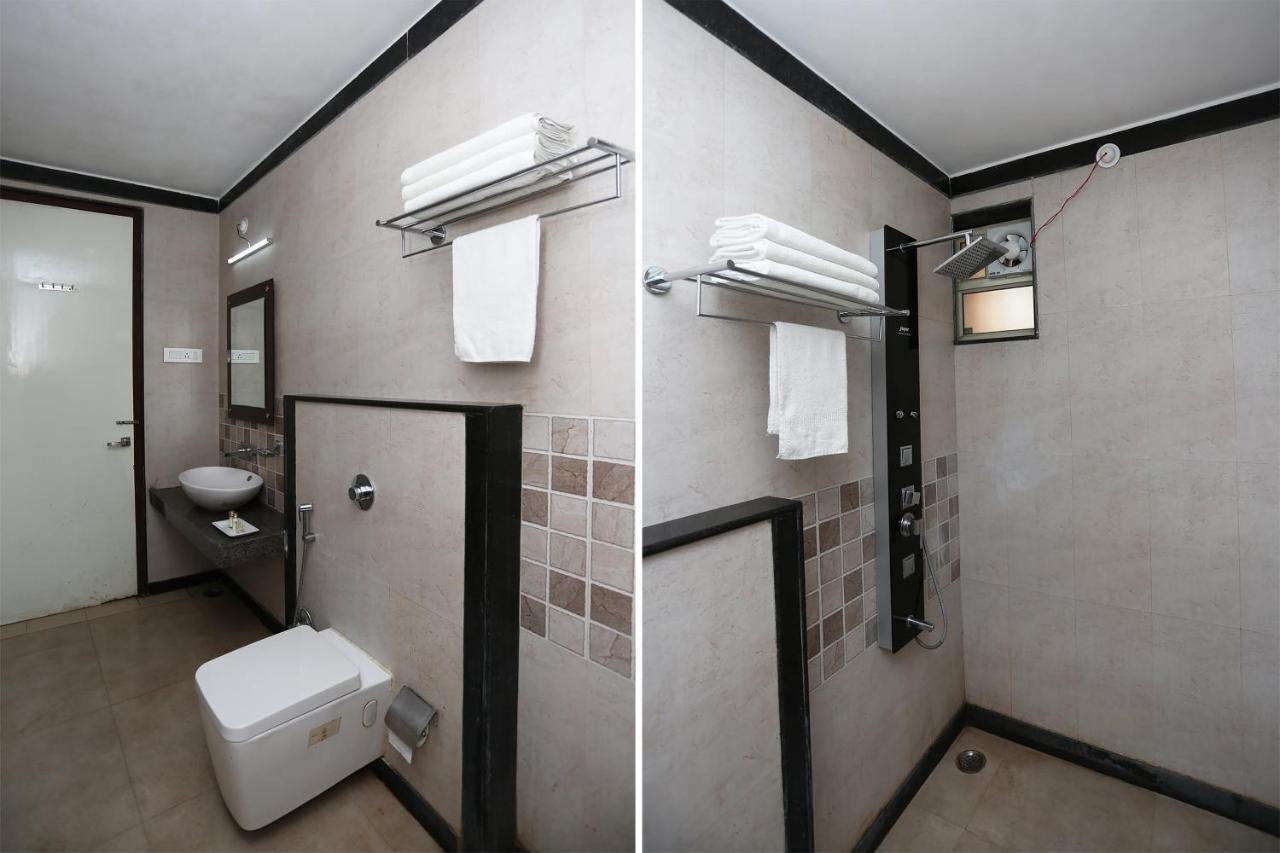 Capital O 4535 Hotel Uma Palace Varanasi Exterior photo