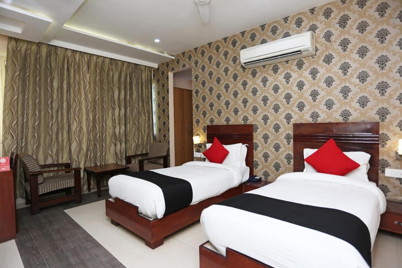 Capital O 4535 Hotel Uma Palace Varanasi Exterior photo