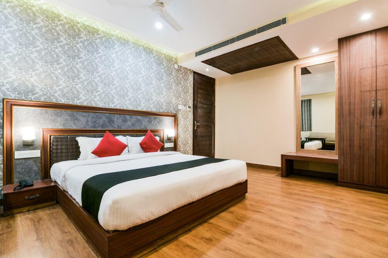 Capital O 4535 Hotel Uma Palace Varanasi Exterior photo