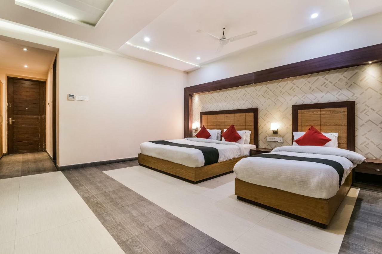 Capital O 4535 Hotel Uma Palace Varanasi Exterior photo