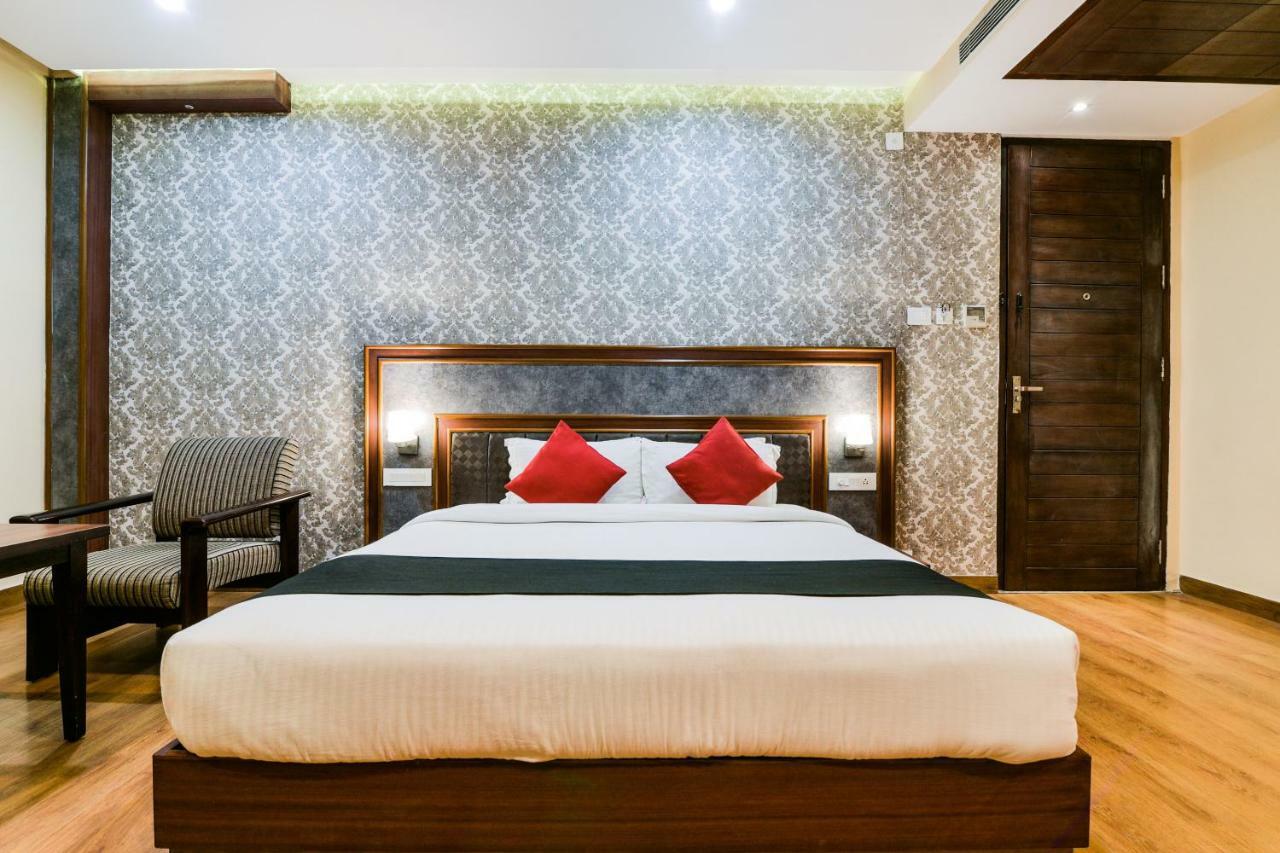 Capital O 4535 Hotel Uma Palace Varanasi Exterior photo